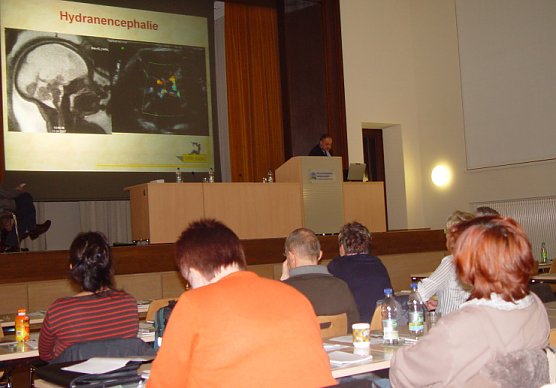 Beim Symposium (Foto: nnz)