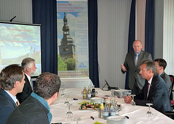 Leuchtturm angeschaltet (Foto: Karl-Heinz Herrmann)