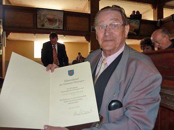 Ehrenbrief erhalten (Foto: Karl-Heinz Herrmann)