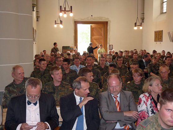 Friedensgottesdienst mit Wanke (Foto: Karl-Heinz Herrmann) Friedensgottesdienst mit Wanke (Foto: Karl-Heinz Herrmann)