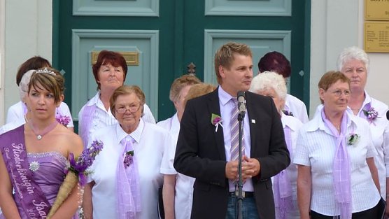 Fliederkrone gesetzt (Foto: privat) Fliederkrone gesetzt (Foto: privat)