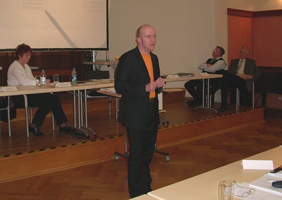 Prof. Mertens (Foto: Karl-Heinz Herrmann) Prof. Mertens (Foto: Karl-Heinz Herrmann)