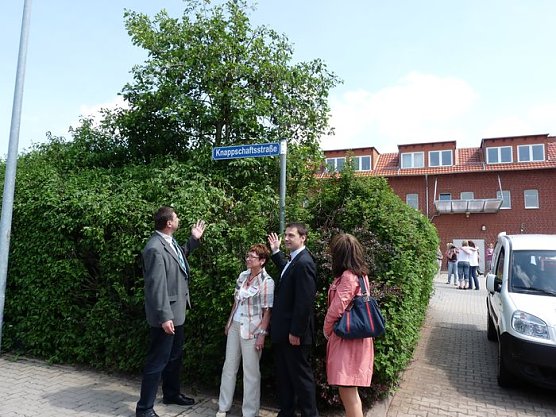 Einweihung der Knappschaftsstraße (Foto: Karl-Heinz Herrmann) Einweihung der Knappschaftsstraße (Foto: Karl-Heinz Herrmann)