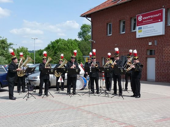 Einweihung der Knappschaftsstraße (Foto: Karl-Heinz Herrmann) Einweihung der Knappschaftsstraße (Foto: Karl-Heinz Herrmann)