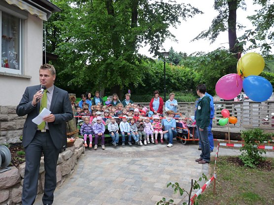 Genau zum Kindertag (Foto: Karl-Heinz Herrmann) Genau zum Kindertag (Foto: Karl-Heinz Herrmann)