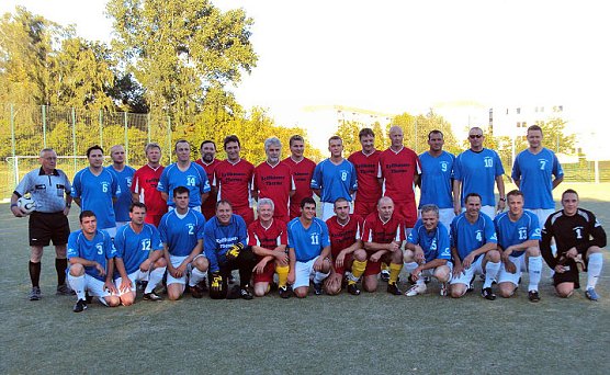 Fußball-Freundschaftsspiel (Foto: Karl-Heinz Herrmann) Fußball-Freundschaftsspiel (Foto: Karl-Heinz Herrmann)