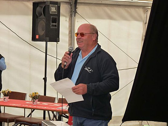 In die Luft gegangen (Foto: Karl-Heinz Herrmann) In die Luft gegangen (Foto: Karl-Heinz Herrmann)