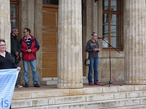 Der Opfer gedacht (Foto: Karl-Heinz Herrmann)