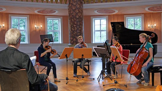Juwelen der Kammermusik (Foto: Landesmusikakademie Sondershausen) Juwelen der Kammermusik (Foto: Landesmusikakademie Sondershausen)