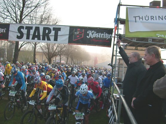 Kyffhäuserberglauf am Morgen (Foto: Karl-Heinz Herrmann) Kyffhäuserberglauf am Morgen (Foto: Karl-Heinz Herrmann)