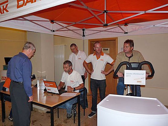 Kräftig gestrampelt (Foto: Karl-Heinz Herrmann) Kräftig gestrampelt (Foto: Karl-Heinz Herrmann)