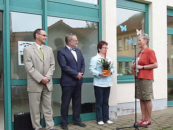 Mit Schl&uuml;ssel&uuml;bergabe offiziell (Foto: Karl-Heinz Herrmann)