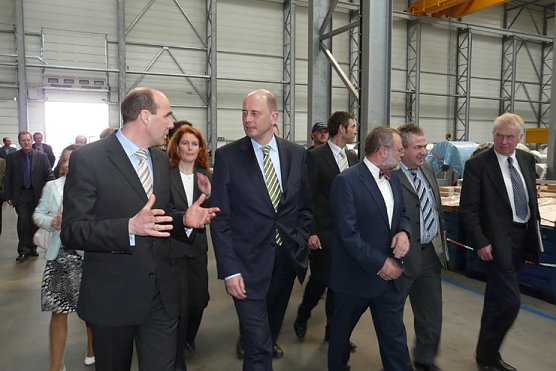 Bundesverkehrsminister Wolfgang Tiefensee (Foto: Landratsamt Kyffhäuserkreis) Bundesverkehrsminister Wolfgang Tiefensee (Foto: Landratsamt Kyffhäuserkreis)