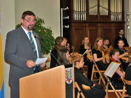 Im feierlichen Rahmen (Foto: Karl-Heinz Herrmann) Im feierlichen Rahmen (Foto: Karl-Heinz Herrmann)