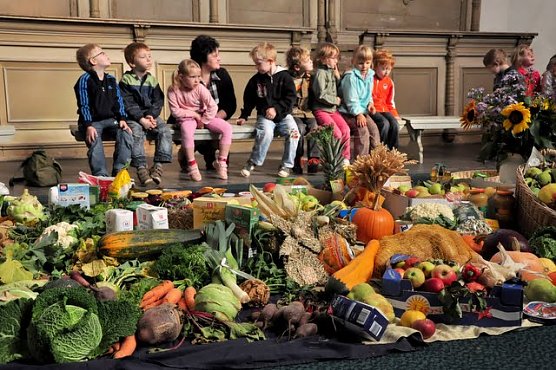 Gaben für die Tafel (Foto: Jana Groß) Gaben für die Tafel (Foto: Jana Groß)