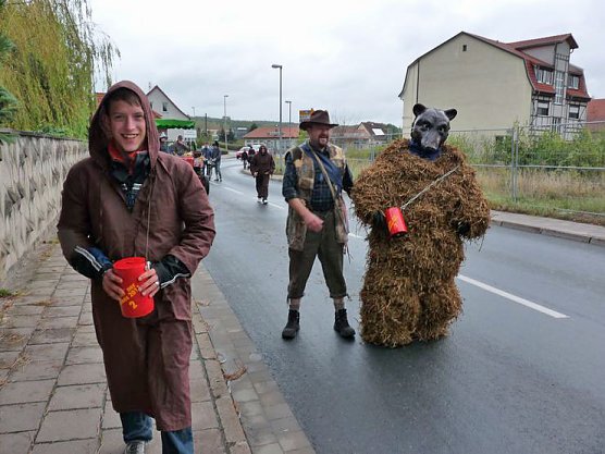 Der Bär war los! (Foto: Karl-Heinz Herrmann) Der Bär war los! (Foto: Karl-Heinz Herrmann)