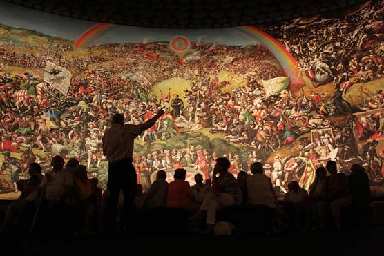 Museumsf&uuml;hrer im Panorama Museum (Foto: Panoramamuseum Bad Frankenhausen)