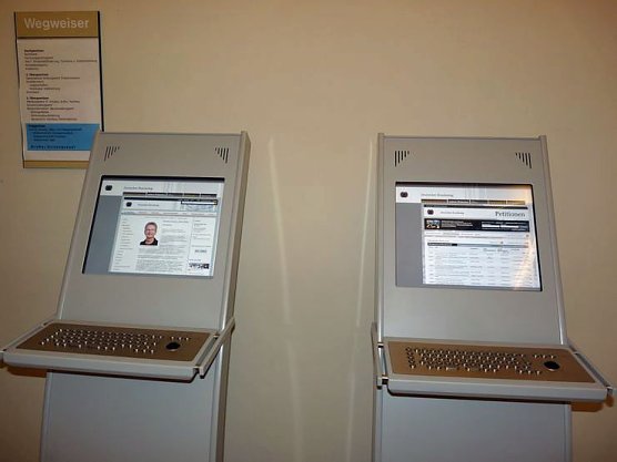 Wanderausstellung er&ouml;ffnet (Foto: Karl-Heinz Herrmann)