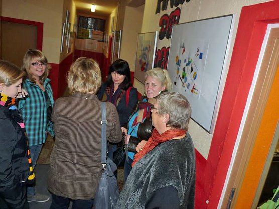 Bilder vor gestellt (Foto: Karl-Heinz Herrmann)