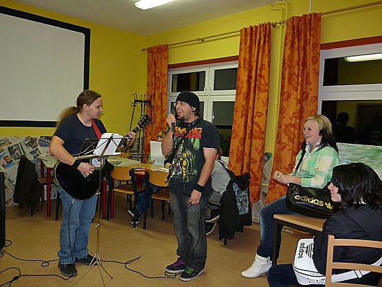 Bilder vor gestellt (Foto: Karl-Heinz Herrmann)