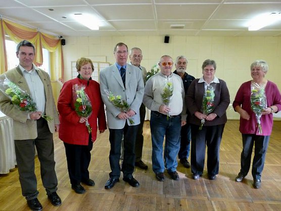 Gartenfreunde haben gewählt (Foto: Karl-Heinz Herrmann) Gartenfreunde haben gewählt (Foto: Karl-Heinz Herrmann)