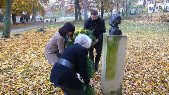 Kranzniederlegung (Foto: Steffen Neumann) Kranzniederlegung (Foto: Steffen Neumann)