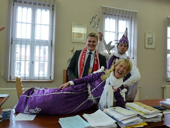 früheres Prinzenpaar (Foto: Karl-Heinz Herrmann) früheres Prinzenpaar (Foto: Karl-Heinz Herrmann)