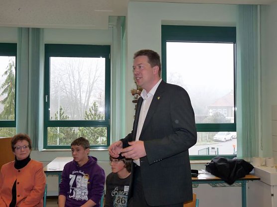 Start Projekt Schulbusbegleiter (Foto: Karl-Heinz Herrmann) Start Projekt Schulbusbegleiter (Foto: Karl-Heinz Herrmann)