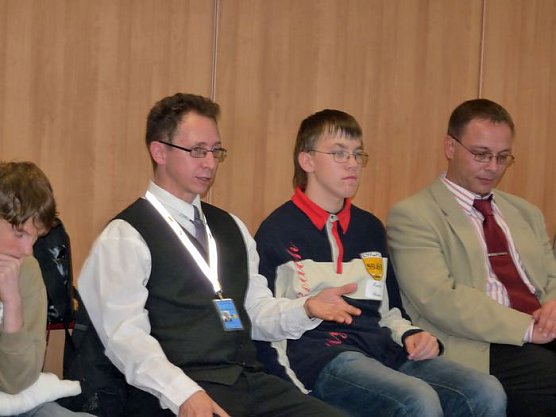 Start Projekt Schulbusbegleiter (Foto: Karl-Heinz Herrmann) Start Projekt Schulbusbegleiter (Foto: Karl-Heinz Herrmann)