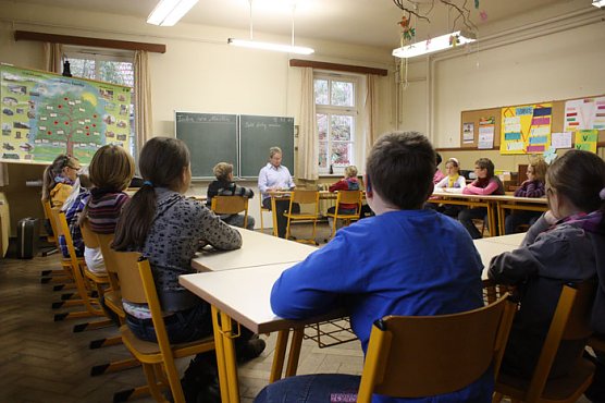 Vorlesen in Udersleben (Foto: Wahlkreisb&uuml;ro Steinke)