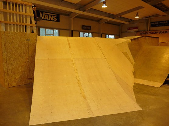 Skate-Arena nach Umbau (Foto: Karl-Heinz Herrmann) Skate-Arena nach Umbau (Foto: Karl-Heinz Herrmann)