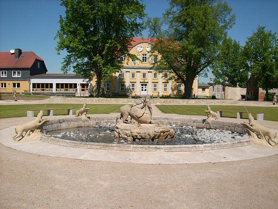 Schlosspark Ebeleben (Foto: Karl-Heinz Herrmann) Schlosspark Ebeleben (Foto: Karl-Heinz Herrmann)