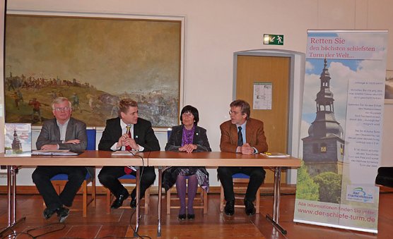 Presselonferenz (Foto: Karl-Heinz Herrmann)