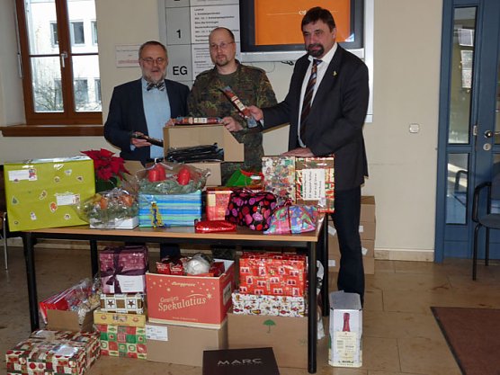 Pakete f&uuml;r Soldaten (Foto: Karl-Heinz Herrmann)
