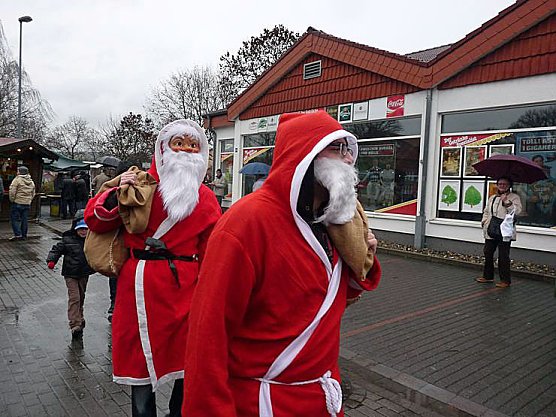 Die Stimmung blieb (Foto: Karl-Heinz Herrmann) Die Stimmung blieb (Foto: Karl-Heinz Herrmann)