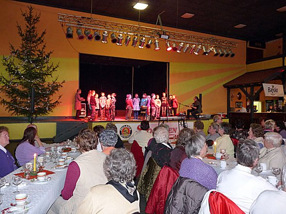 Senioren feierten (Foto: Karl-Heinz Herrmann) Senioren feierten (Foto: Karl-Heinz Herrmann)