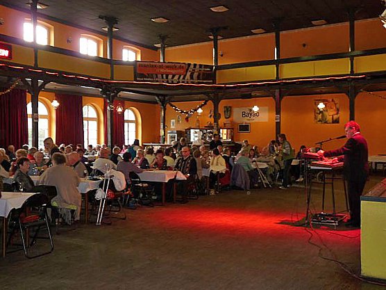 Senioren feierten (Foto: Karl-Heinz Herrmann) Senioren feierten (Foto: Karl-Heinz Herrmann)