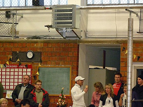 Erfolgreiches Weihnachtsturnen (Foto: Karl-Heinz Herrmann) Erfolgreiches Weihnachtsturnen (Foto: Karl-Heinz Herrmann)