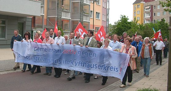 Demonstration gegen Neonazis (Foto: Karl-Heinz Herrmann) Demonstration gegen Neonazis (Foto: Karl-Heinz Herrmann)
