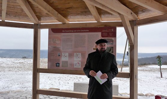 Infopunkt &uuml;bergeben (Foto: Karl-Heinz Herrmann)