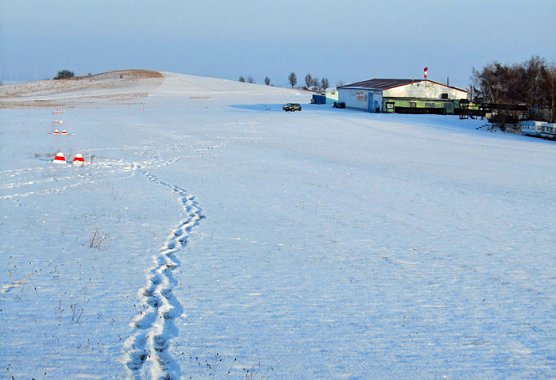 80%, 90%, 100% (Foto: Aeroclub Hans Grade e. V.) 80%, 90%, 100% (Foto: Aeroclub Hans Grade e. V.)