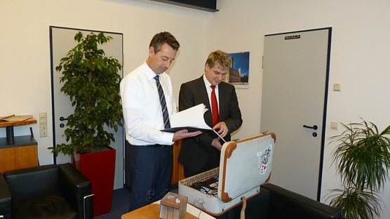 Mit Koffer nach Erfurt (Foto: Stadt Bad Frankenhausen)