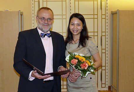 Einbürgerung vorgenommen (Foto: Landratsamt Kyffhäuserkreis) Einbürgerung vorgenommen (Foto: Landratsamt Kyffhäuserkreis)