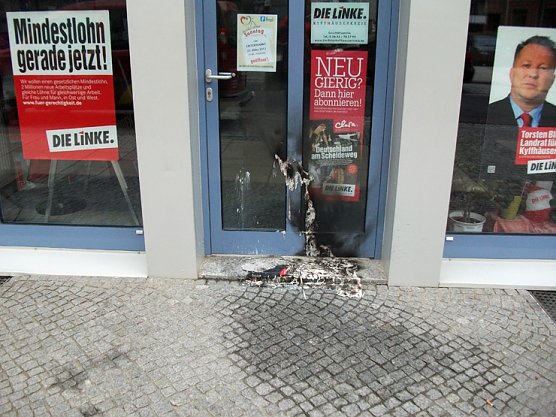 Brandanschlag auf Linken - Büro (Foto: Die Linke Sondershausen) Brandanschlag auf Linken - Büro (Foto: Die Linke Sondershausen)