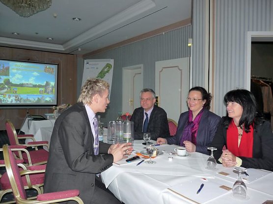 Gute Chancen für den Schiefen (Foto: Karl-Heinz Herrmann) Gute Chancen für den Schiefen (Foto: Karl-Heinz Herrmann)