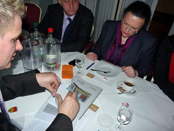 Gute Chancen für den Schiefen (Foto: Karl-Heinz Herrmann) Gute Chancen für den Schiefen (Foto: Karl-Heinz Herrmann)