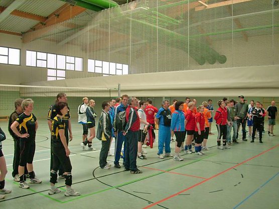 Volleyballer unter sich (Foto: Karl-Heinz Herrmann)