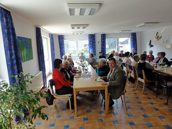 Schöner Nachmittag bei Ebelebens Senioren (Foto: Uwe Vogt) Schöner Nachmittag bei Ebelebens Senioren (Foto: Uwe Vogt)