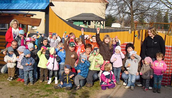 Osterhase unterwegs (Foto: Wahlkreisb&uuml;ro Holbe)