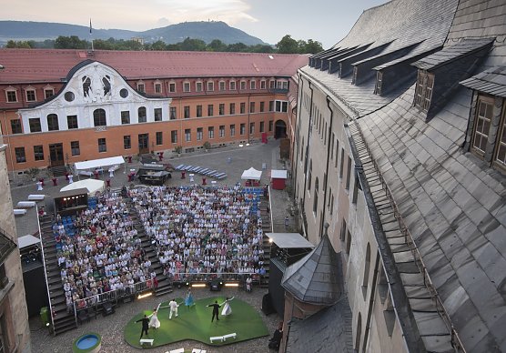 Schlossfestspiele: Blick auf die Bühne (Foto: T. Graner) Schlossfestspiele: Blick auf die Bühne (Foto: T. Graner)